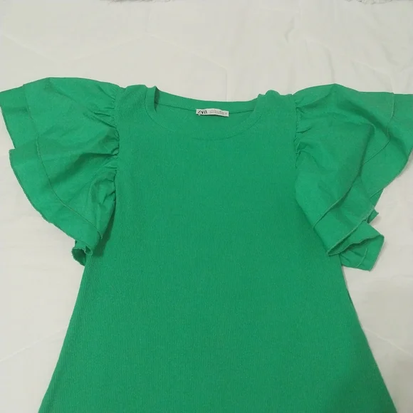 Zara | Dresses | Zara Ruffled Ribbed Dress In Kelly Green | Poshmark